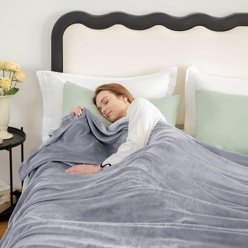 WAVVE Kuscheldecke Flauschig Decke Fleecedecke - Sofadecke 230x270 cm Wohndecke Couchdecke, Hellgrau