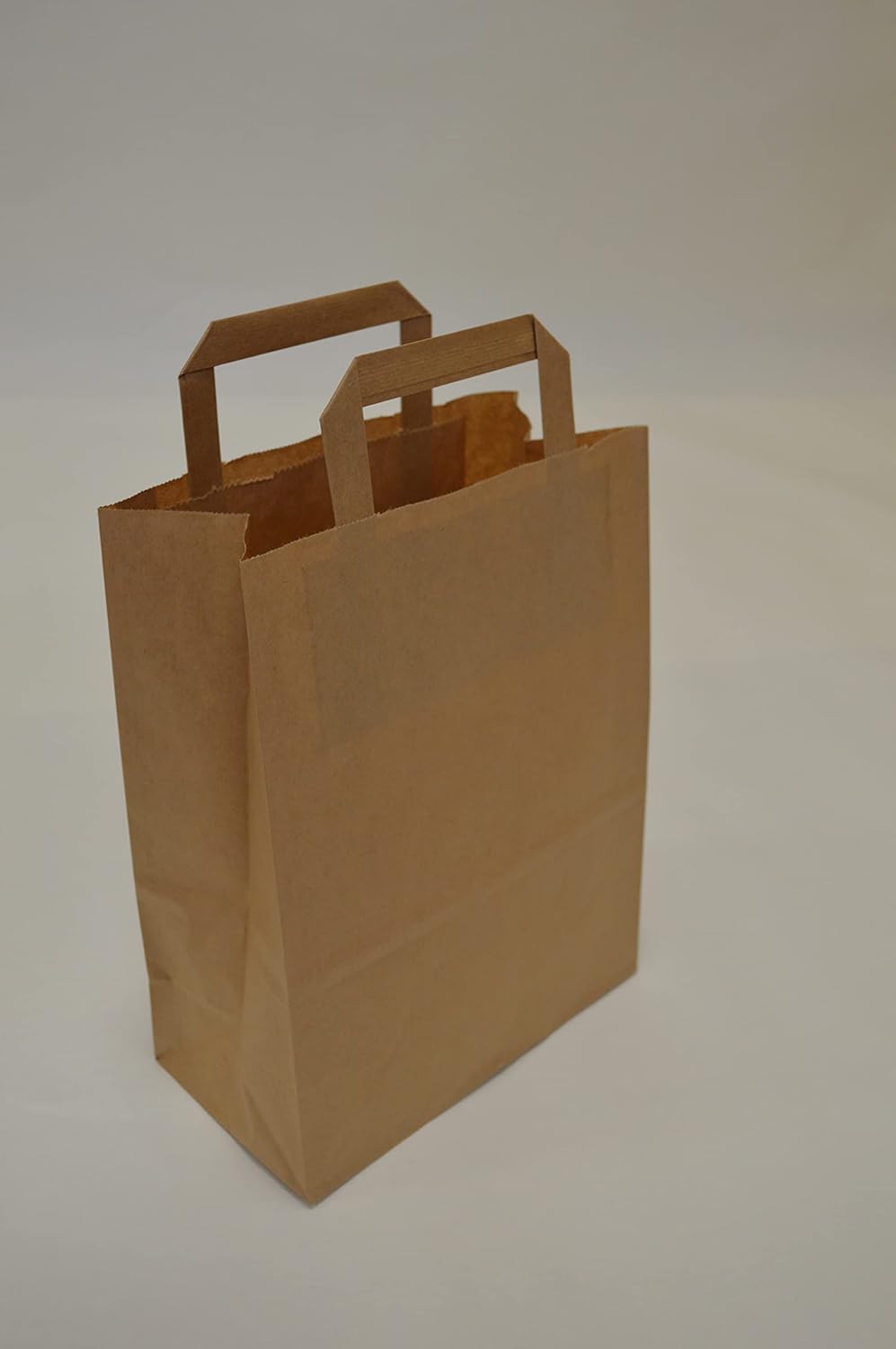 250 St. Papiertragetaschen braun mit Henkel 220x110x280 mm, Papiertüten, Papierbeutel, Einkaufstüten