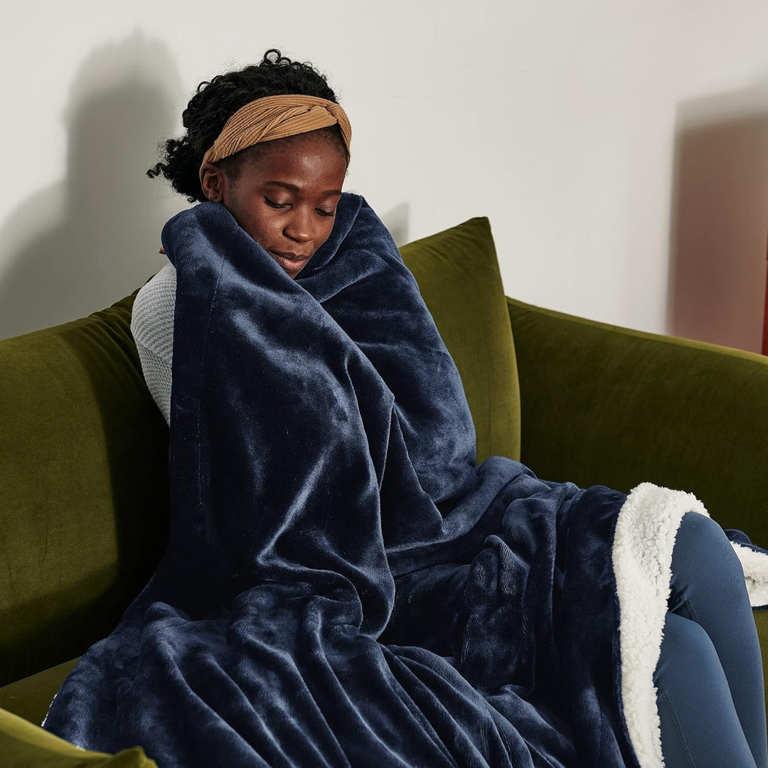 BEDSURE Kuscheldecke Flauschig Sofaüberwurf Marine Blau - Decke Sofa Klein als Couchdecke Überwurf u