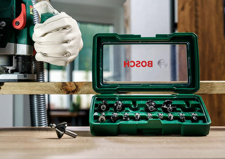 Bosch 15tlg. Hartmetall Fräser Set (für Holz, Ø-Schaft 8 mm, Zubehör Oberfräse) 15 tlg. 8mm-Schaft