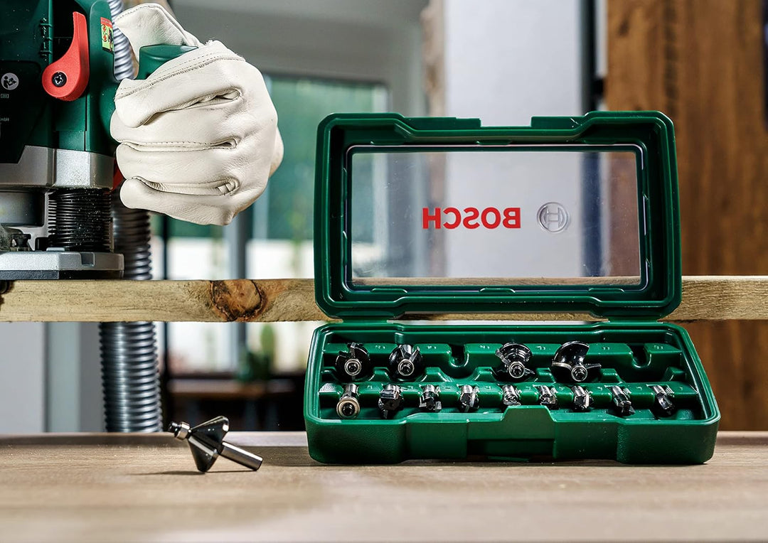 Bosch 15tlg. Hartmetall Fräser Set (für Holz, Ø-Schaft 1/4", Zubehör Oberfräse) 1/4"-Schaft 15 tlg.,