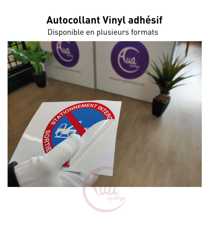 Aua Signaletique - Panneau Interdiction de Stationner 24H/24 Et 7J/7 - Ø 450 Mm, Pvc 1. 5 mm Ø 450 m