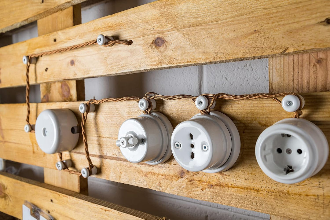 AMARCORDS - 5 Rosetten aus Porzellan für Pendelleuchten mit farbig gewölbten Keramikgehäusen CORTEN