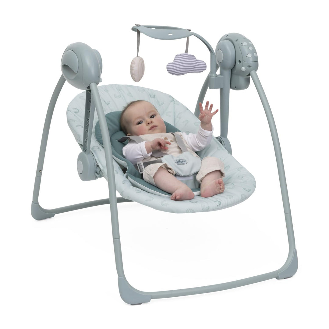 Chicco Swing&Play Elektrische Babyschaukel ab 0 Monaten+, 5 Schaukelgeschwindigkeiten, Beruhigende M