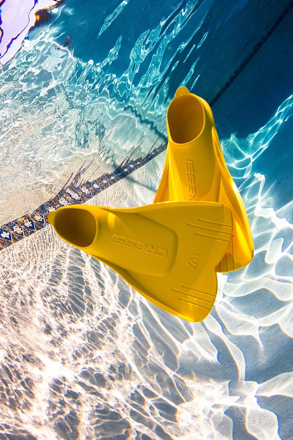 Cressi Mini Light Fins - Kurze Unisex-Kinderflossen zum Tauchen, Schnorcheln und Schwimmen 29/31 Ros