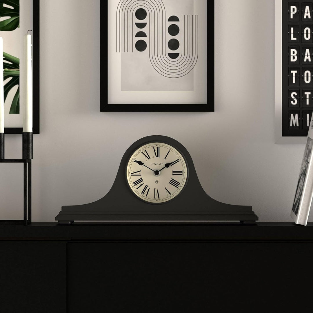 NEWGATE® Time Machine Kaminsims Uhr | Klassisches Design des napoleonhutes | Dunkelgrau | Römische z