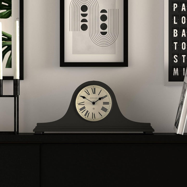 NEWGATE® Time Machine Kaminsims Uhr | Klassisches Design des napoleonhutes | Dunkelgrau | Römische z