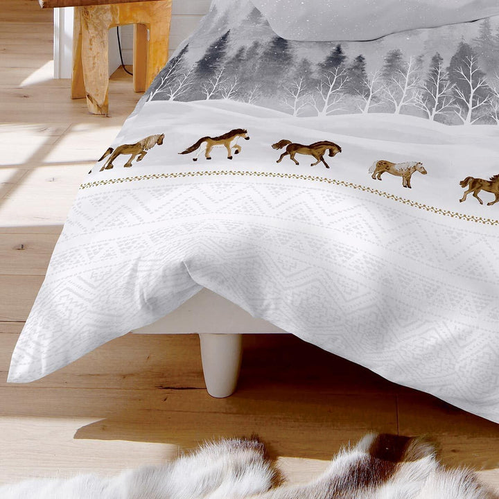 fleuresse Feinbiber Bettwäsche Aspen Pferde Silber 1 Bettbezug 135 x 200 cm + 1 Kissenbezug 80 x 80