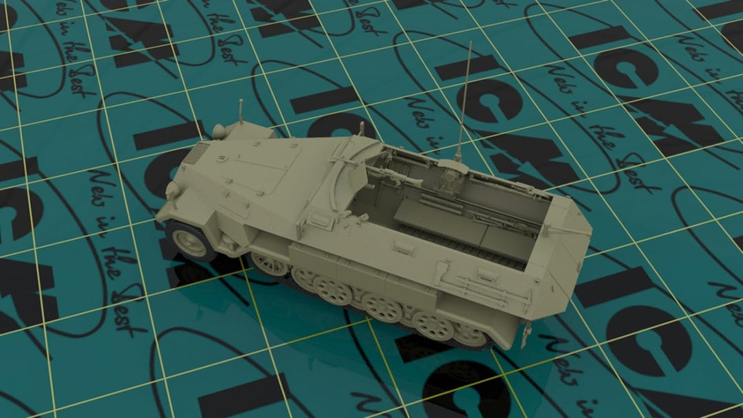 ICM 35103 Sd.Kfz.251/1 AUSF.A with German Infantry Modellbausatz, grau, Mittel