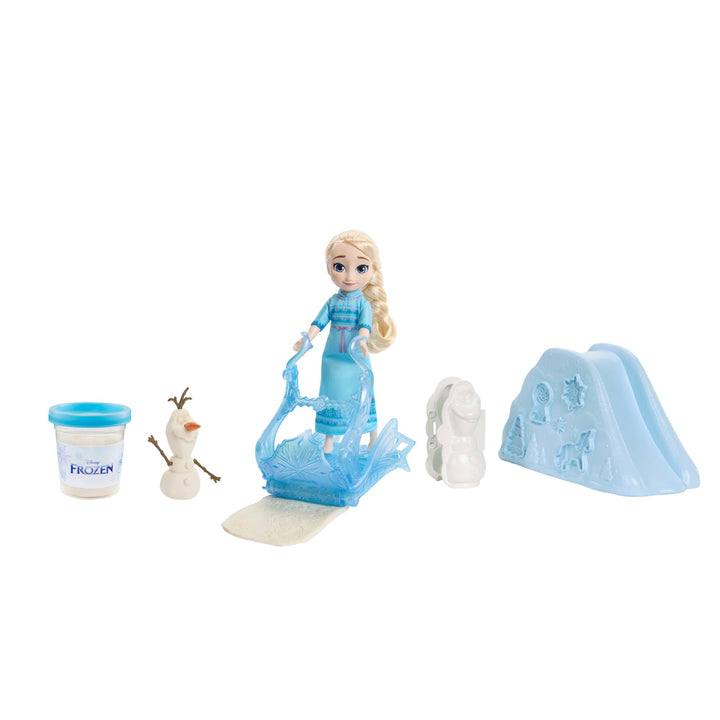 Mattel Spielzeug aus Disney „Die Eiskönigin“, Puppe (14 cm) der Jungen ELSA im Nachthemd mit Knete,