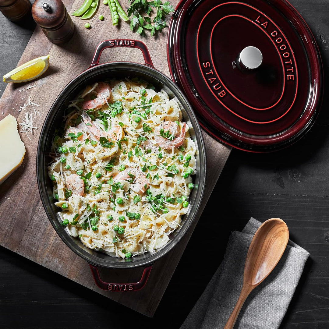STAUB Gusseisen Bräter/Cocotte, Oval 33 cm, 6,7 L, Aromaregen Funktion für optimale Befeuchtung, Für