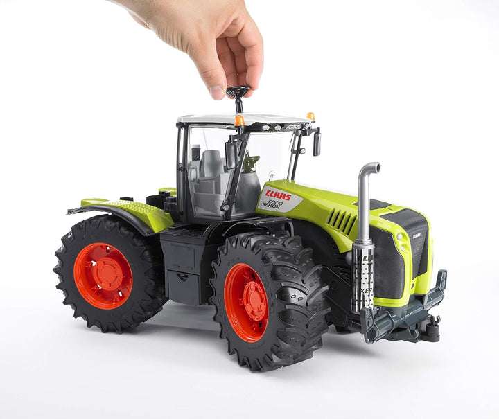 bruder - Tractor Claas Xerion 5000 (BR3015) grün 42,0 cm × 19,0 cm × 22,5 cm