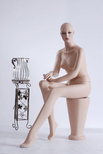Eurohandisplay FS-18 weiblich sitzend Schaufensterfigure Schaufensterpuppe Mannequin