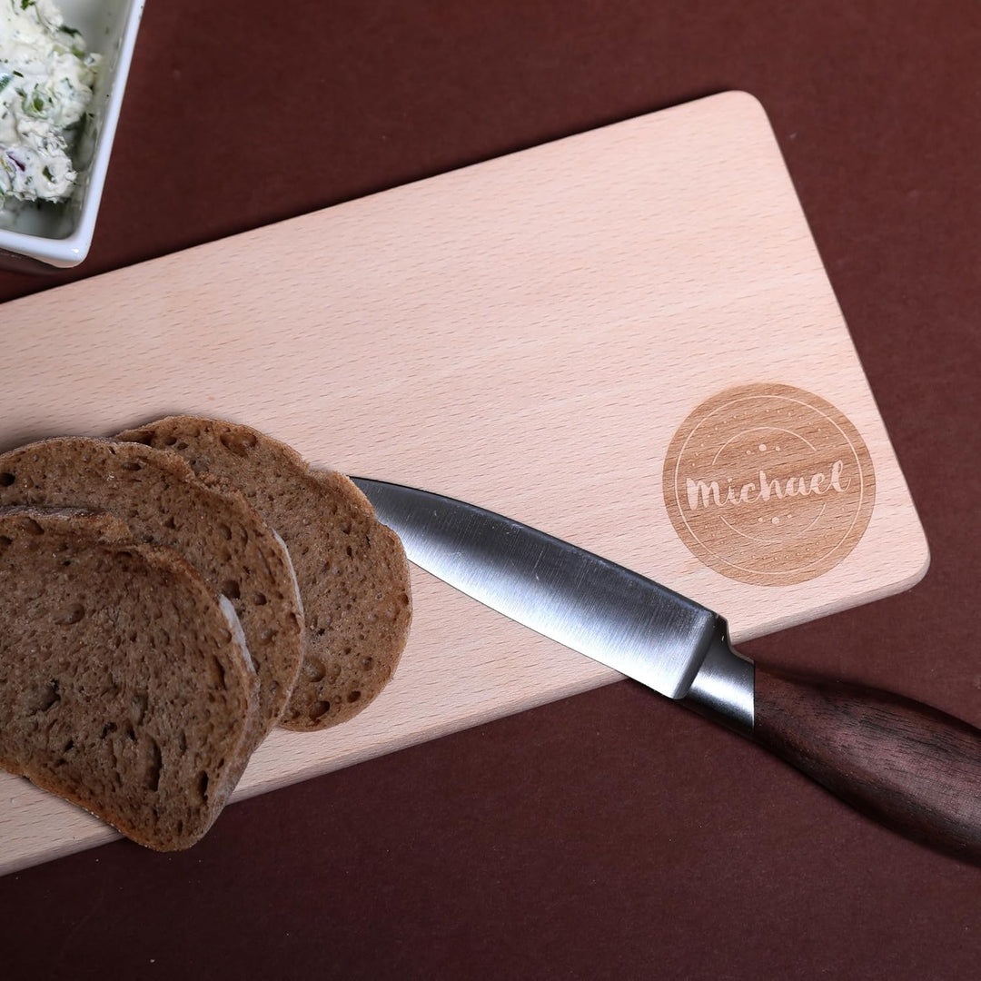 Massives Schneidebrett mit Gravur - individueller Name, Text oder Spruch - Buchenholz, abgerundete E