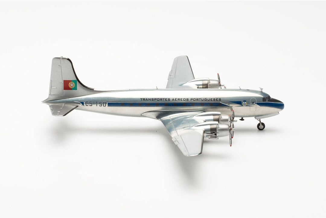 herpa 572453 Douglas DC-4 Modellflugzeug TAP Air Portugal CS-TSD Miniatur im Massstab 1:200, Sammler