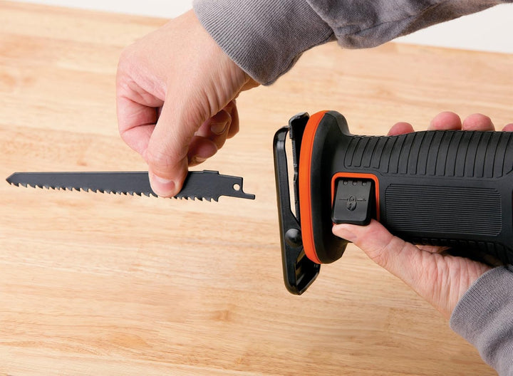 Black+Decker Akku-Säbelsäge (18V, 22 mm Hublänge, 110 mm Schnitttiefe, werkzeugloser Blattwechsel, A