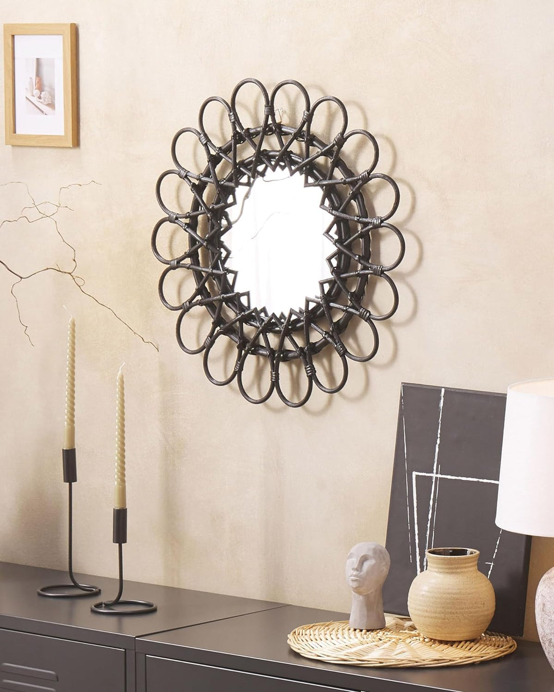 Origineller Wandspiegel schwarz aus Rattan in Sonnenform rund Boho 60 cm Babai