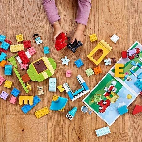LEGO DUPLO Classic Deluxe Brick Box 10914 Starter Set with Storage Box, Great Educational Toy for To