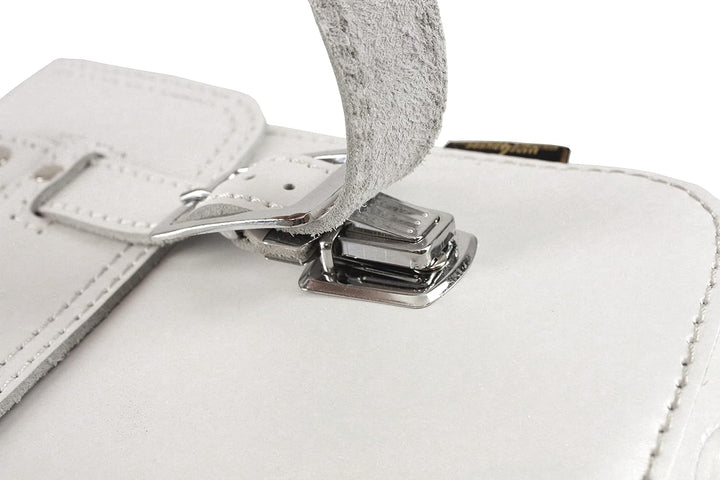 Kleine Leder Hecktasche mit Schnellverschluss Gepäckträger Tasche Packtasche Weiss passend für Simso