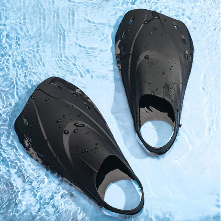 Gaeirt Verstellbare Schwimmflossen, mässige Weichheit Schwarze Kurze Flossen zum Schnorcheln zum Tau