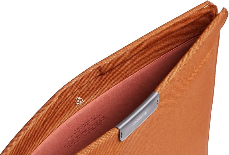 Bellroy Laptop Sleeve (14’’ Laptop, wasserabweisendes recyceltes Gewebe, Magnetverschluss) - Bronze,