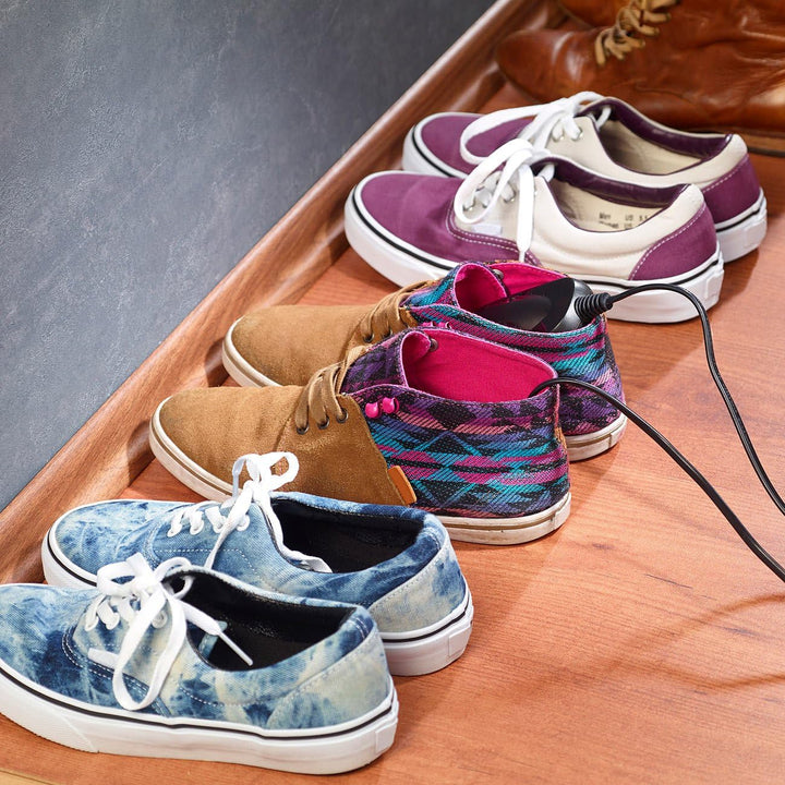 infactory Elektrische Schuhwärmer: 4er-Set elektrische Schuhtrockner mit UV-Licht (UV Licht Schuhe,