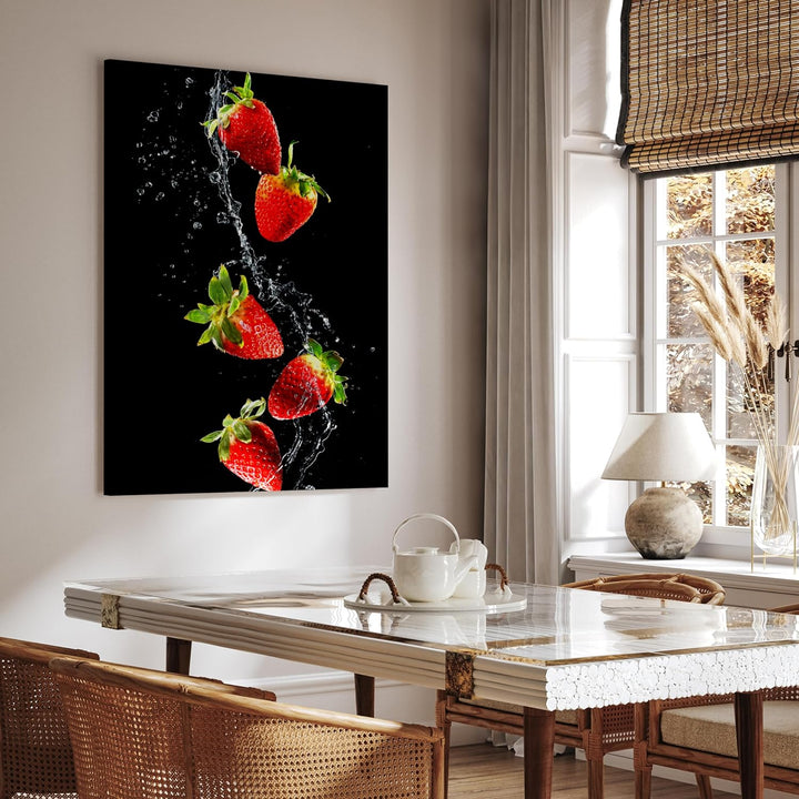 wandmotiv24 Obst & Gemüse als Leinwandbild, 80x60cm, Hochformat, Erdbeeren & Wasser, Küche, Lebensmi