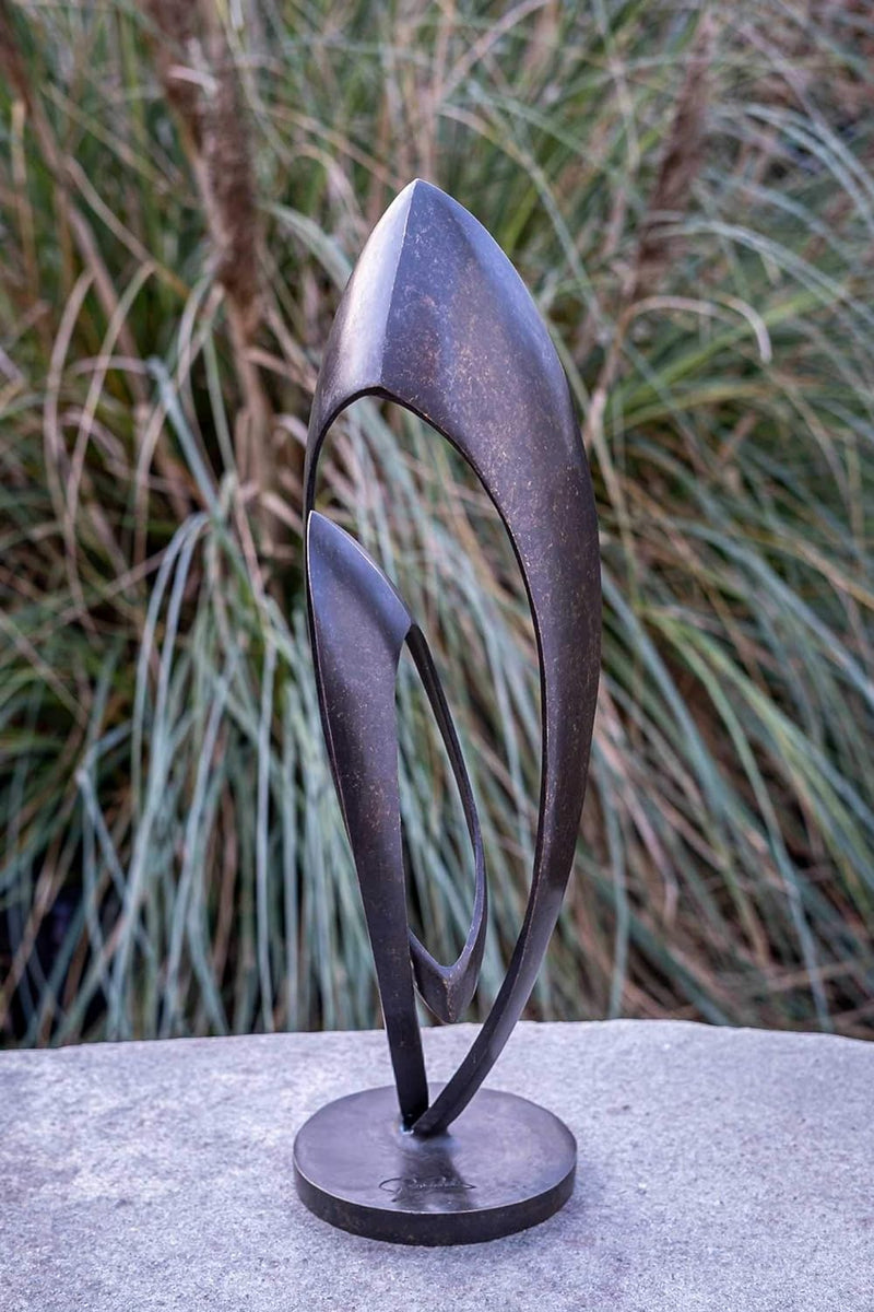 IDYL Bronze-Skulptur Kleine Moderne Endless | 45x13x13 cm | Bronze-Figur handgefertigt | Gartenskulp