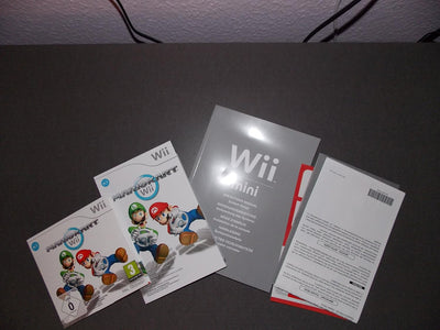 Wii - Konsole mini Mario Kart Bundle