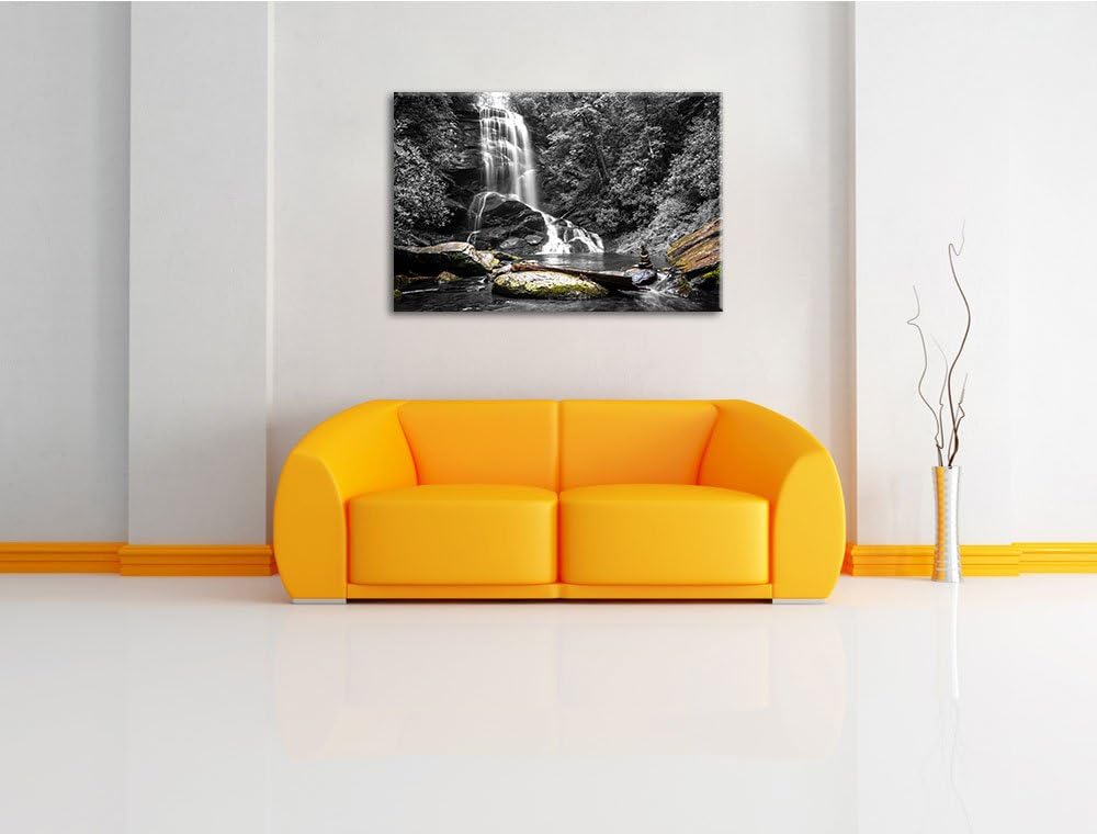 schöner Wasserfall mit Steinturm schwarz/weiss Format: 100x70 auf Leinwand, XXL riesige Bilder ferti