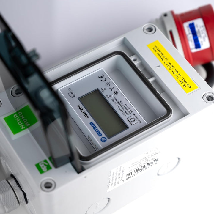 NAKA Strommessgerät 16A Stromzähler 400V Mobil Digital Stromverbrauch-Messgerät MID Geeicht Mit CEE-