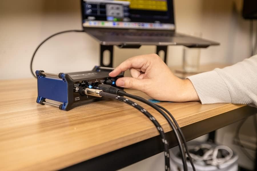 Zoom - UAC-232-2in/2Out Audio-/MIDI-Schnittstelle - 192 kHz- USB 3.0