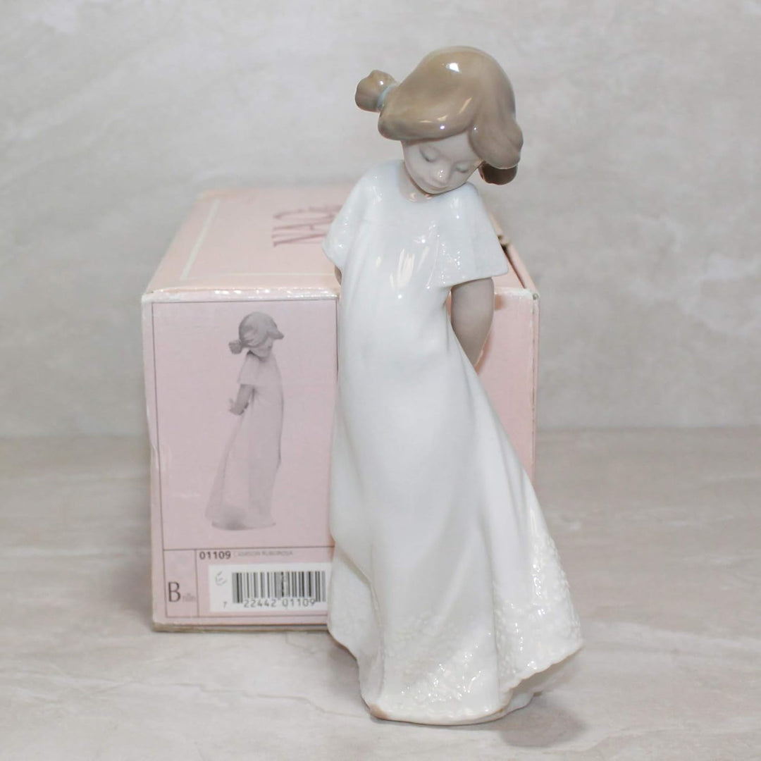 NAO 02001109 So Shy Figure Ornament