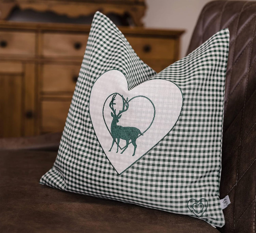 Zirbenkissen bestickt mit Hirsch und Herz grün karriert Grösse 40x40 cm befüllt mit Zirbenflocken au