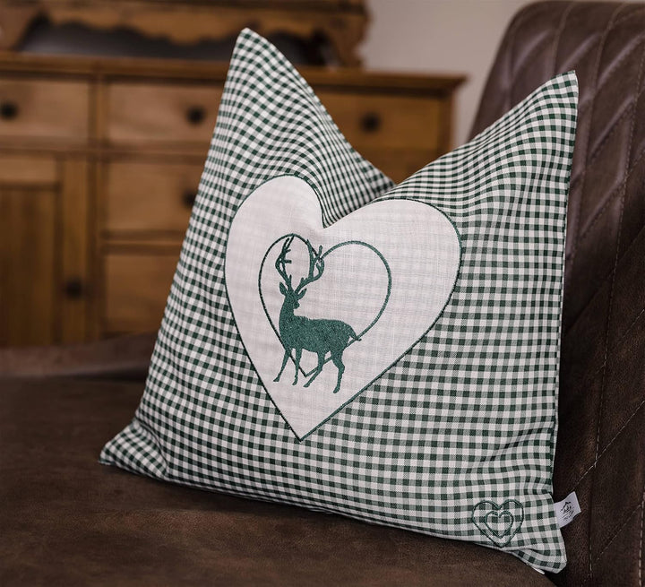 Zirbenkissen bestickt mit Hirsch und Herz grün karriert Grösse 40x40 cm befüllt mit Zirbenflocken au