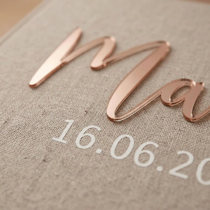 Personalisiertes Baby Fotoalbum &amp; Gästebuch – Mein erstes Jahr – Datum - Leinen Album mit Name aus A