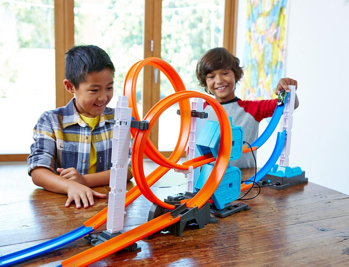 Mattel Hot Wheels DGD30 - Doppel-Booster Powerbahn, Spielbahn