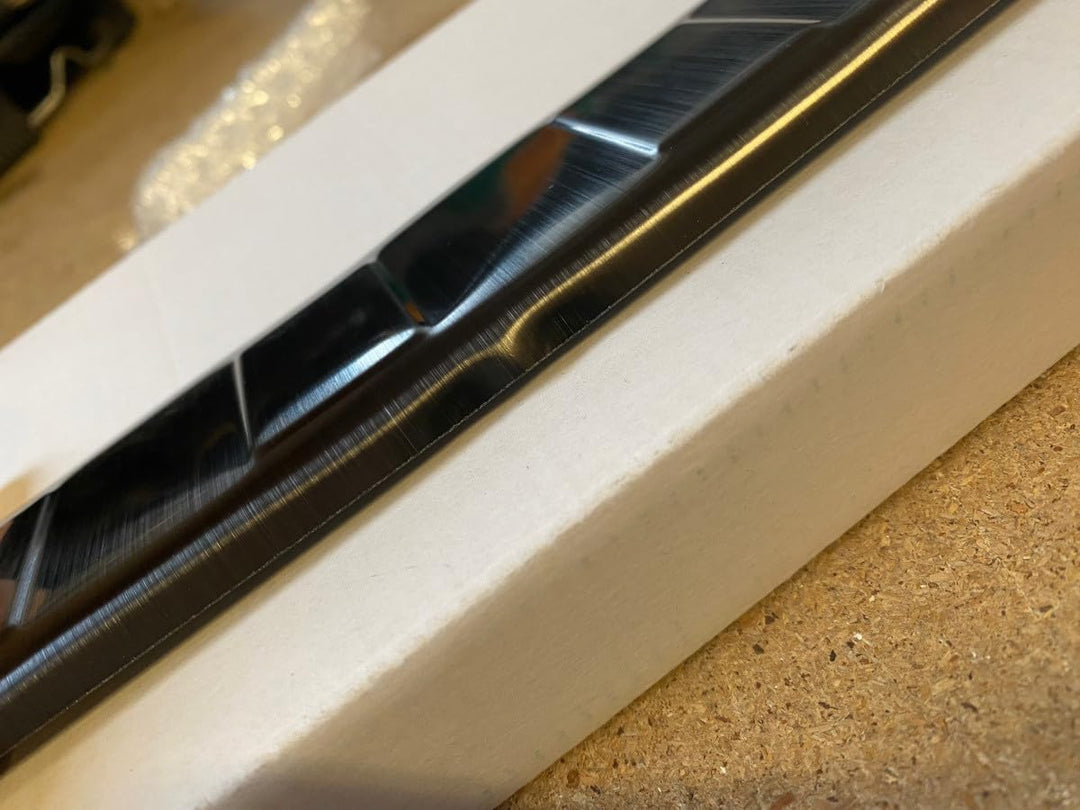 Avisa Schwarz Edelstahl Heckstossstangenschutz kompatibel mit Toyota RAV4 (5th Gen.) 2018- & Suzuki