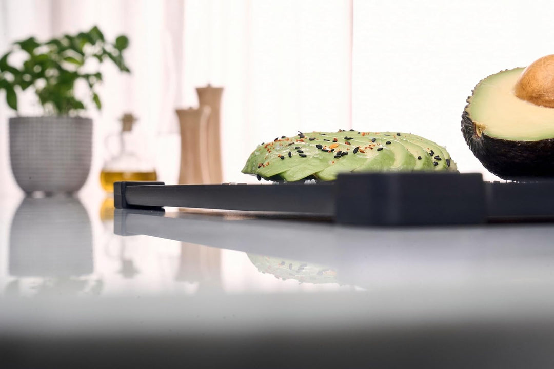 ZWILLING Schneidebrett 37 x 25 cm aus Holzfaser, Fiberholz, mit Saftrille, rutschfest, spülmaschinen