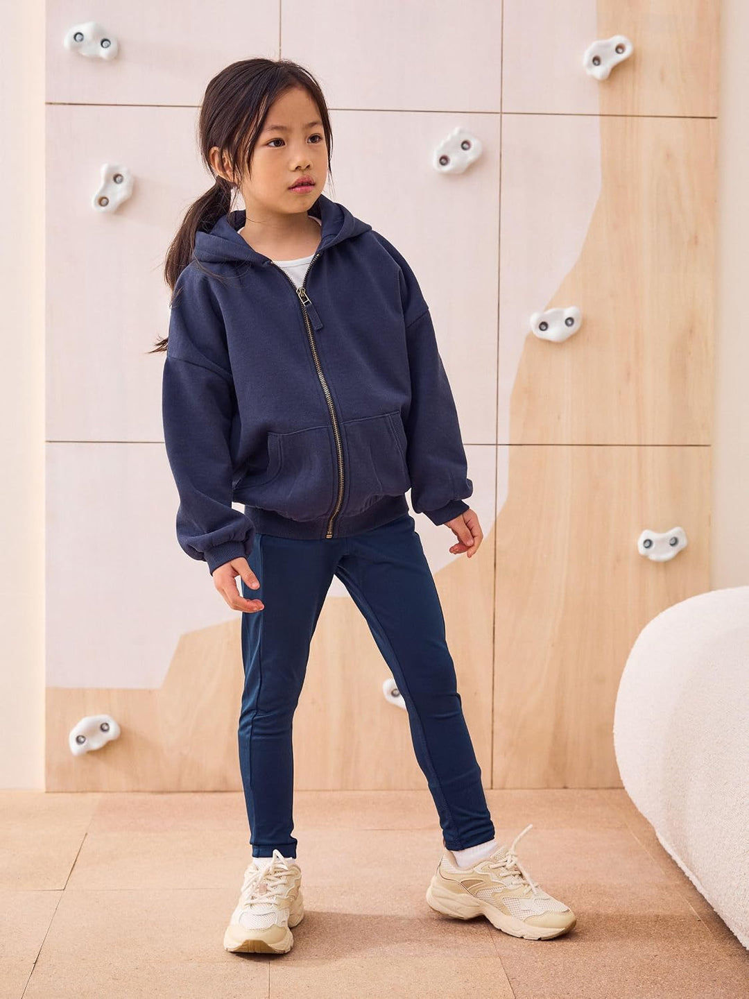 NEXT Mädchen Sportliche Kapuzenjacke mit hohem Baumwollanteil 134 Navy, 134 Navy