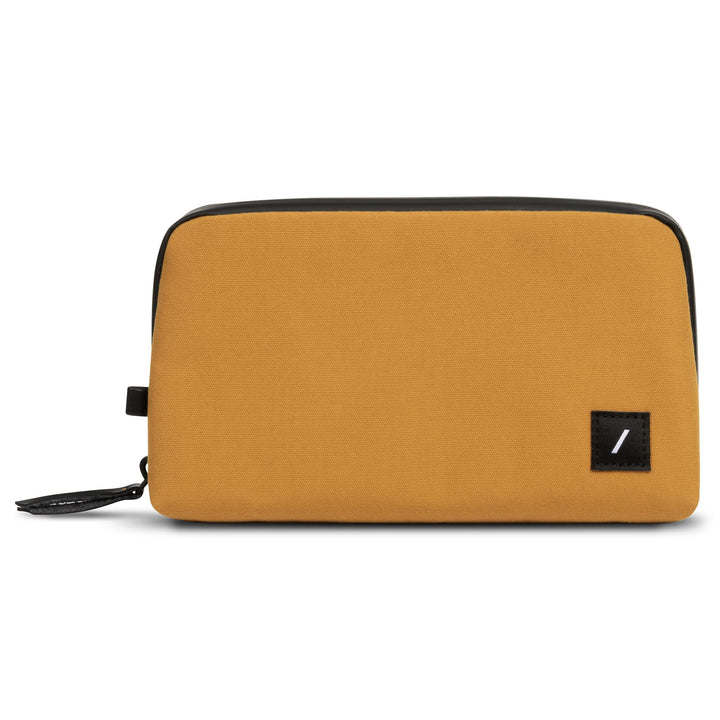 Native Union W.F.A Tech Organisator - Minimalistische Reisetasche aus recycelten Materialien für die