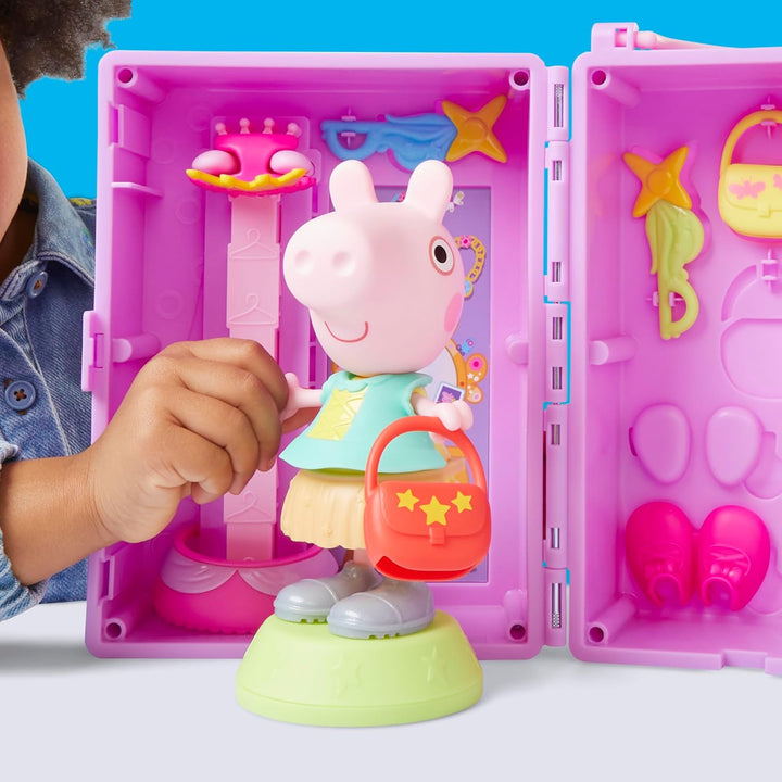 Peppa Pig Peppas Anziehspass-Kleiderschrank Spielset, Figur, 14 Mode-Accessoires und Aufklebern, int