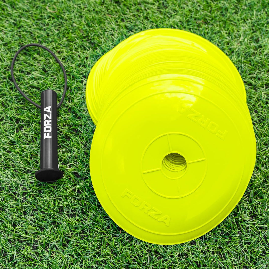 FORZA Fast Flache Trainingsmarkierungshütchen [10 Farben] | 50er-Packung mit 22 cm Breiten, extrem l