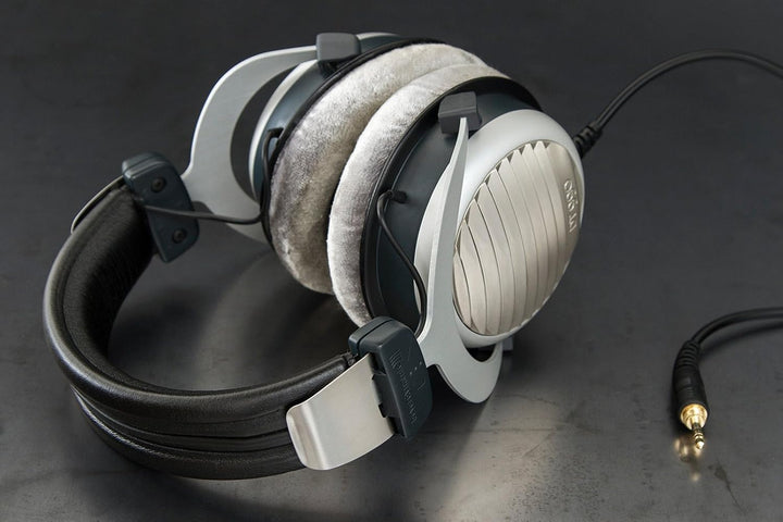 beyerdynamic DT 990 Edition 32 Ohm Over-Ear-Stereo Kopfhörer. High-End für Tablet und Smartphone Sil