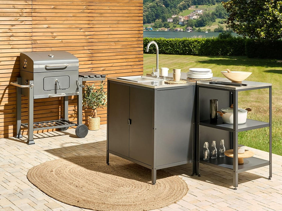 Beliani Outdoor-Kücheninsel Stahl schwarz mit Edelstahlplatte Silber schmal Vilama