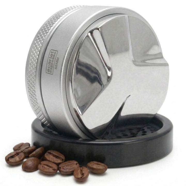 scarlet espresso | Distributor »Grande TRE«, gleichmässige Verteilung von Kaffeepulver im Siebträger