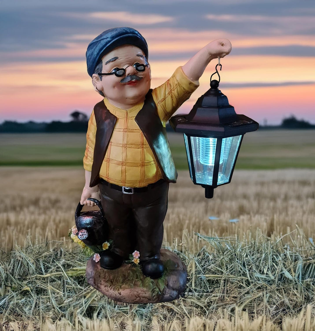 Kremers Schatzkiste Opa Hans mit Solarlaterne und Giesskann Figur Gartenfigur 38 cm Garten Älterer H