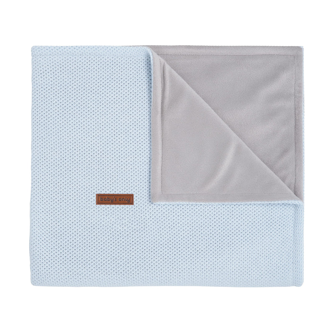 BO Baby’s Only - Gestrickte Gitterbettdecke Soft Classic - Strickdecke aus Baumwolle - Für Jungen -