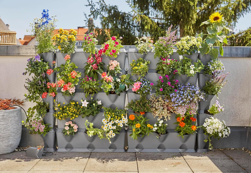 Gardena NatureUp! Bewässerungsset Ecke Wasserhahn: Bewässerungssystem für bis zu 12 Pflanzen, unsich