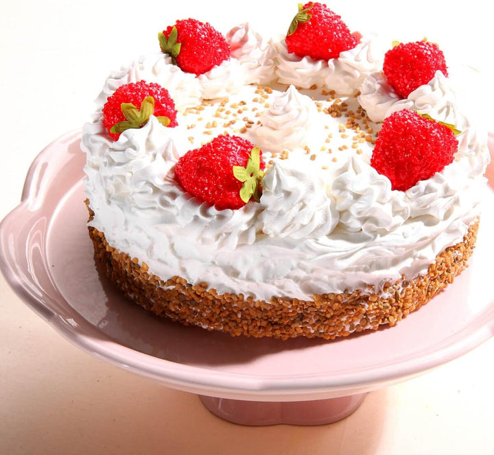 Erdbeer-Sahne-Torte Deko Erdbeertorte Lebensmittel-Attrappe Deko-Torte 21 cm Ø